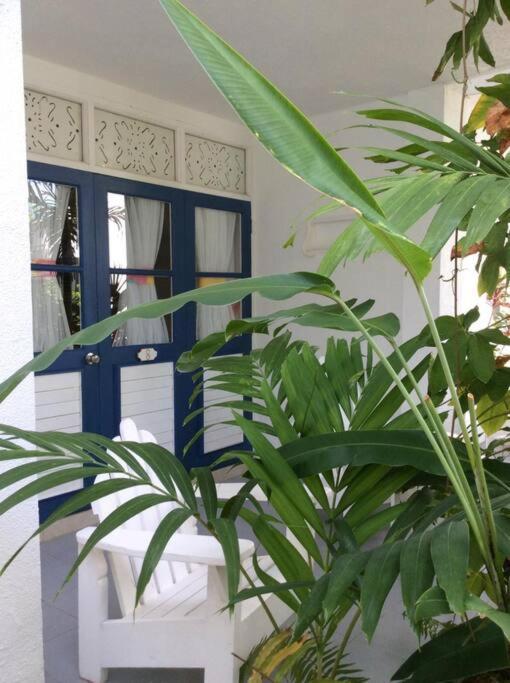 Lush Tropical Apartment Located In A 4-Star Resort Ранэвей-Бей Экстерьер фото