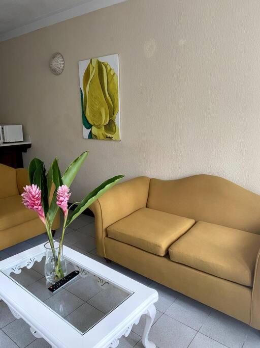 Lush Tropical Apartment Located In A 4-Star Resort Ранэвей-Бей Экстерьер фото